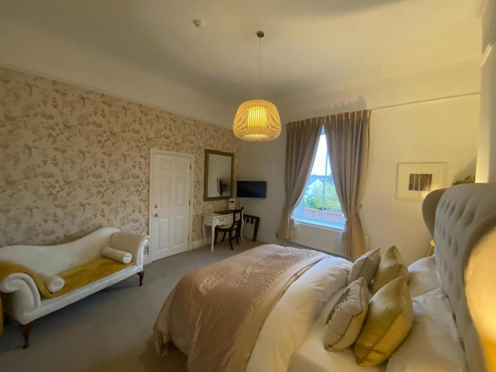 Alexandra Court Hotel Congleton Buitenkant foto