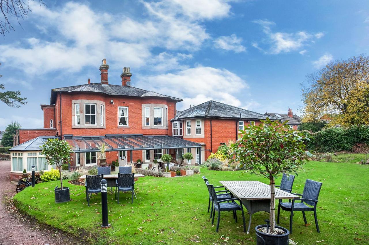 Alexandra Court Hotel Congleton Buitenkant foto